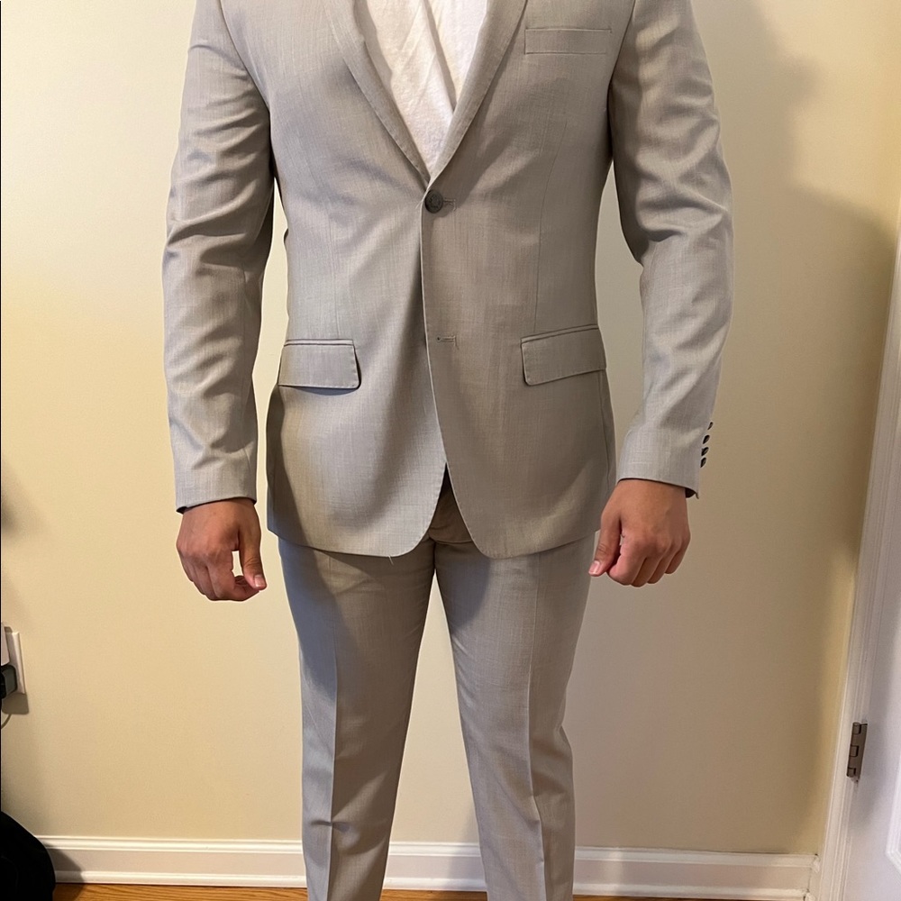 32x32 suit